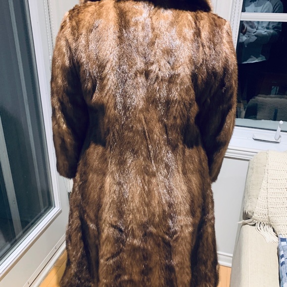 Knee length vintage fur coat - Picture 3 of 6
